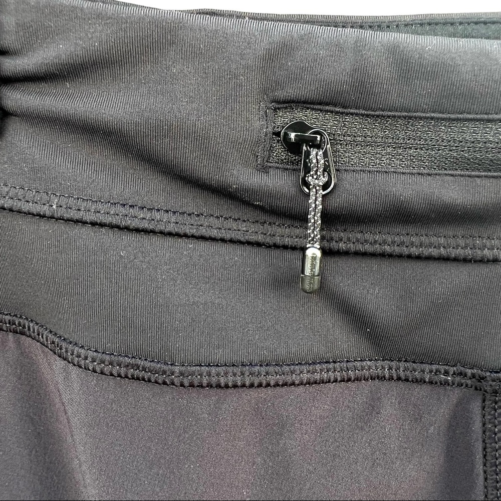 Lululemon Groovy Run Shorts 6 black euc - Picture 7 of 7